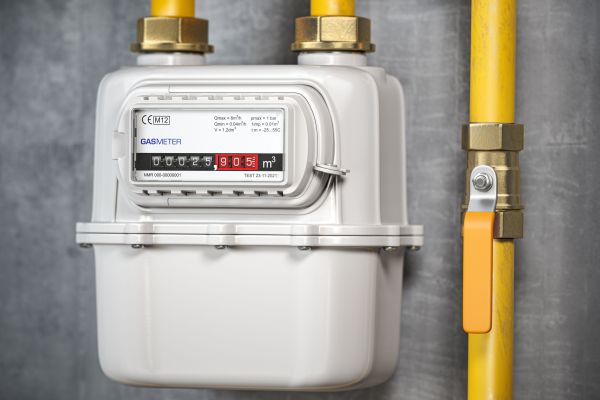 natural-gas-meter-with-tubes-on-the-wall-2022-01-17-15-58-35-utc32A163CD-84CE-D5AD-6192-87BA7526A93E.jpg